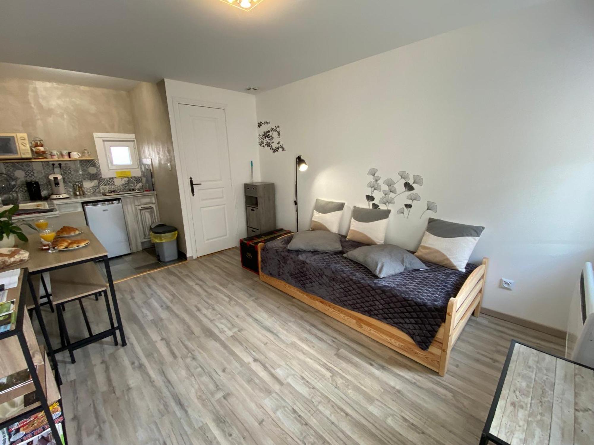 Apartment Centre Village La Trappe Proche Mortagne Au Perche -sanateflo - *